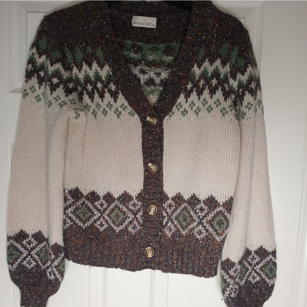 Becool S/M Women's Multicolored Longsleeves Button Up Knitted Sweater Cardigan.